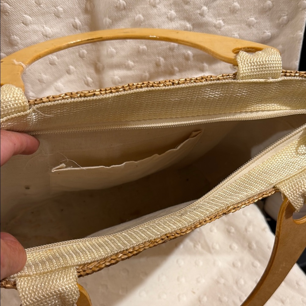 Woven Handbag - Picture 3 of 4